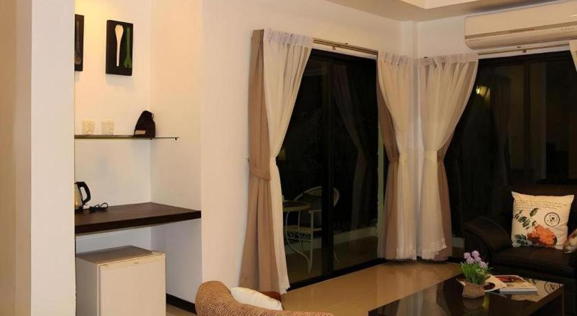 Baan Nan Hotel 외부 사진